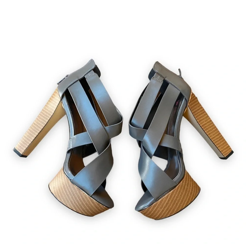 𝅺just Fab Hazel Gray and Brown Platform Heeled Sandals | Size 8.5